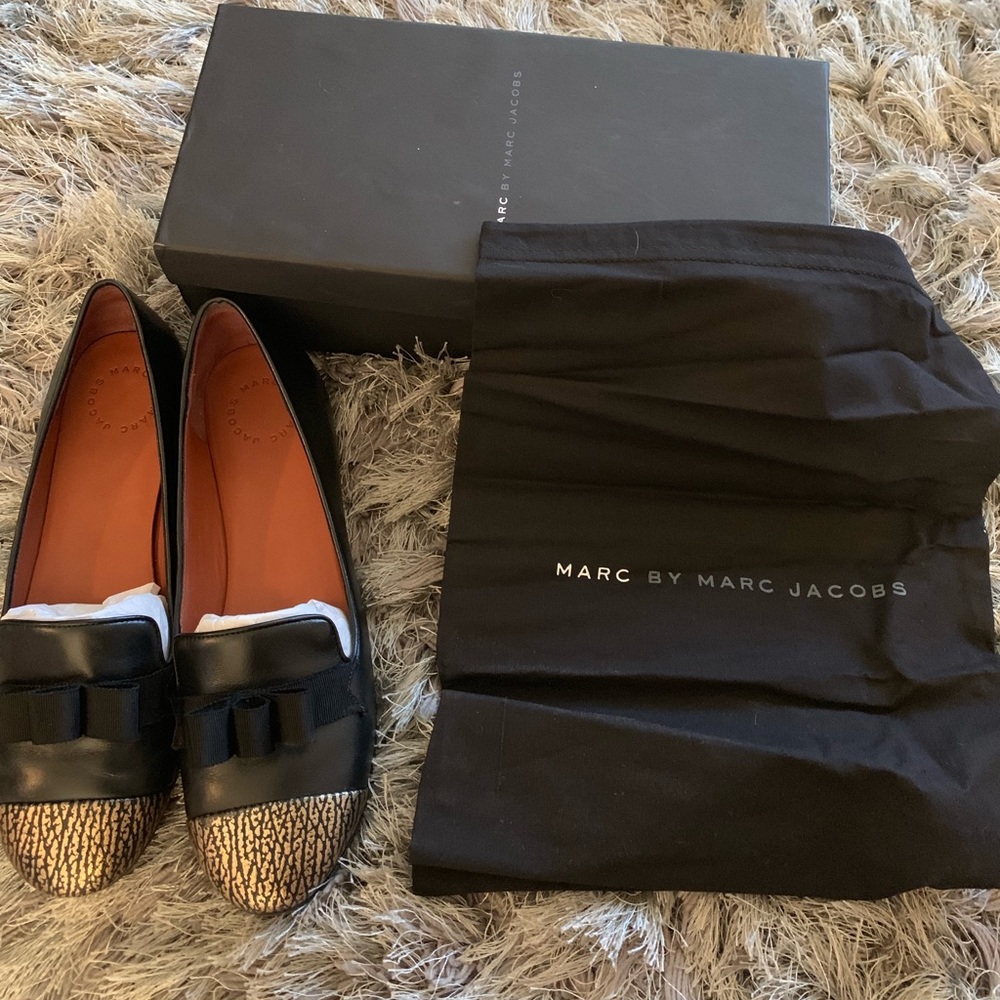 Marc by Marc Jacobs leather flats